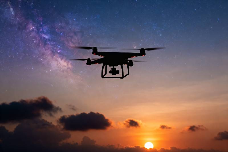 无人机夜航银河图片