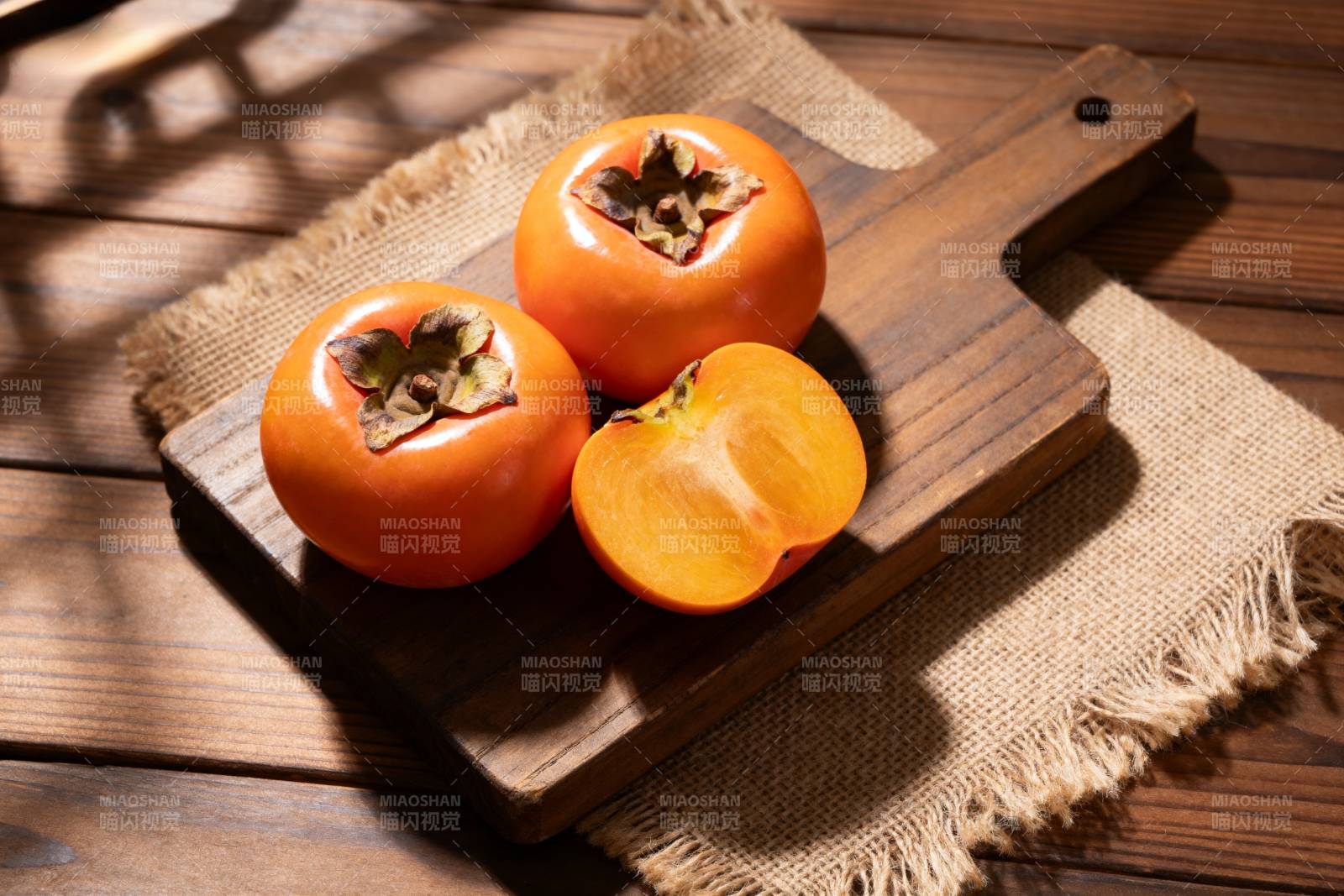 柿子静物图图片