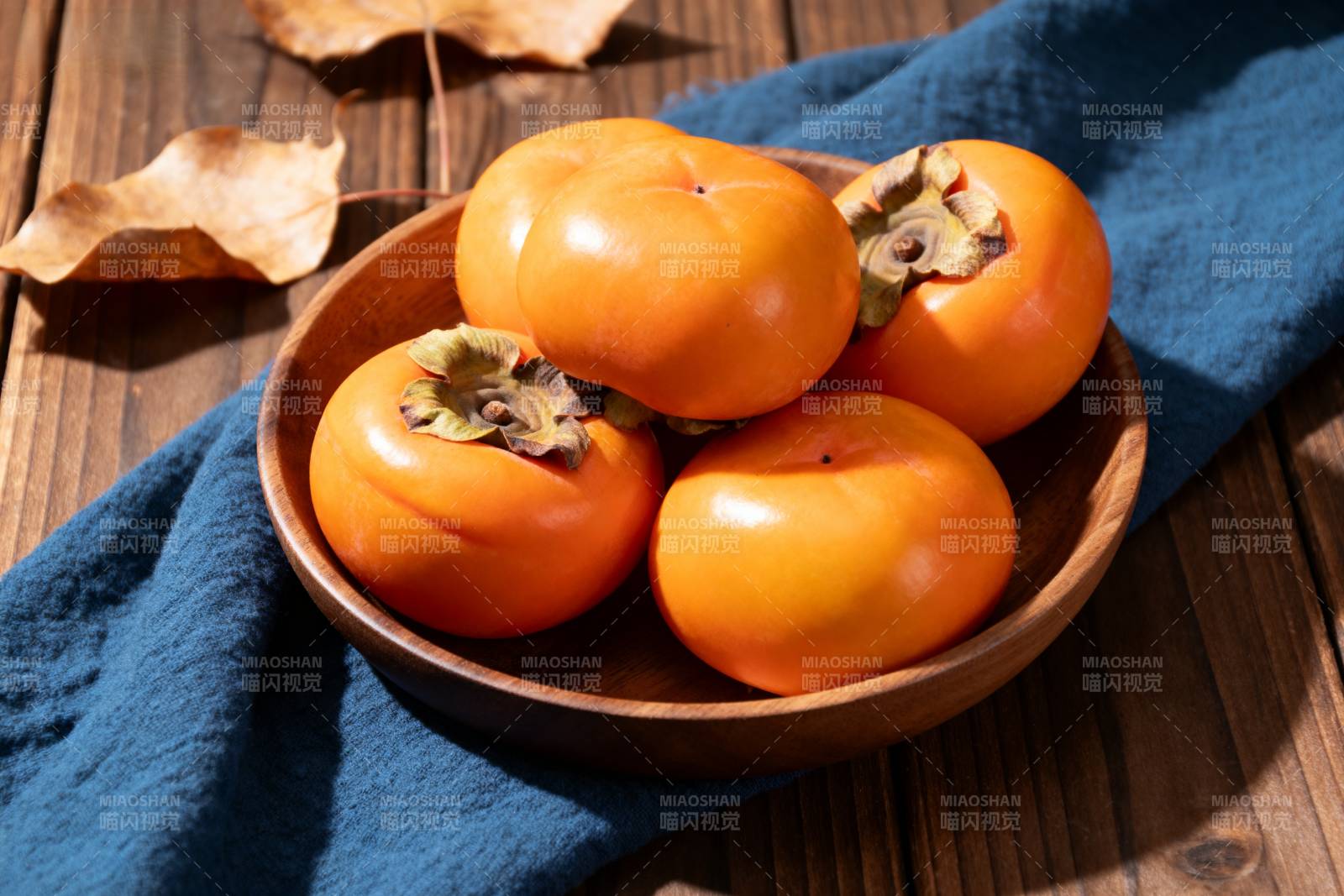 柿子静物图图片