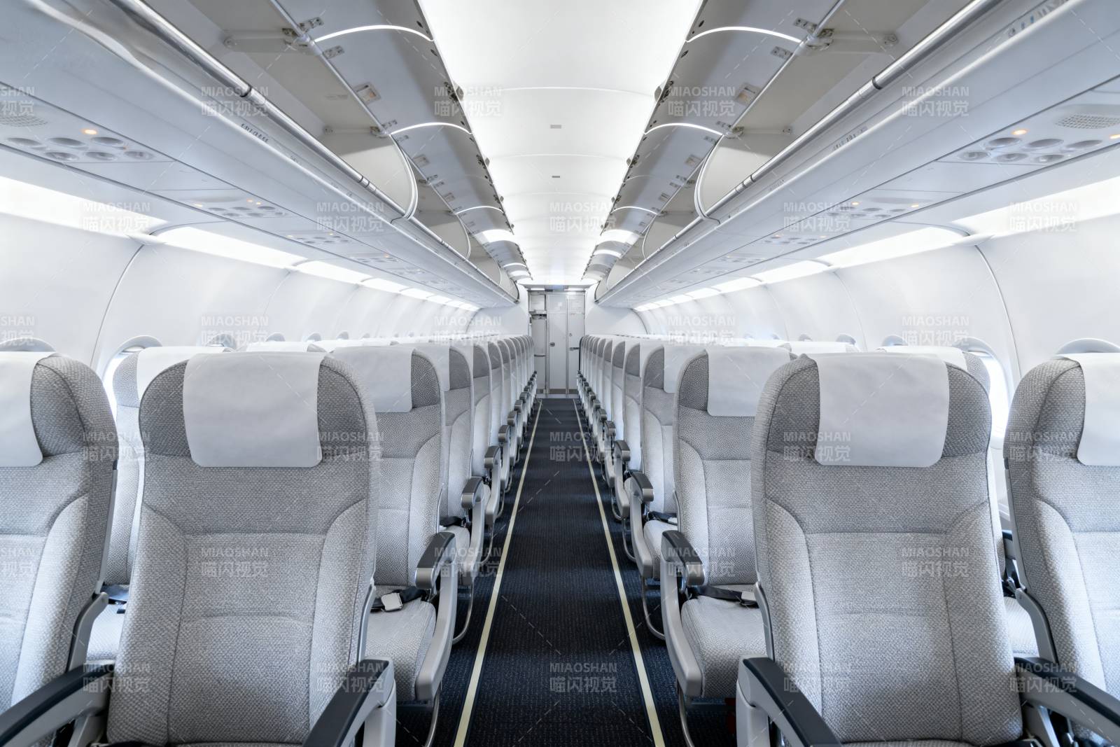 飞机客舱内部视角图片