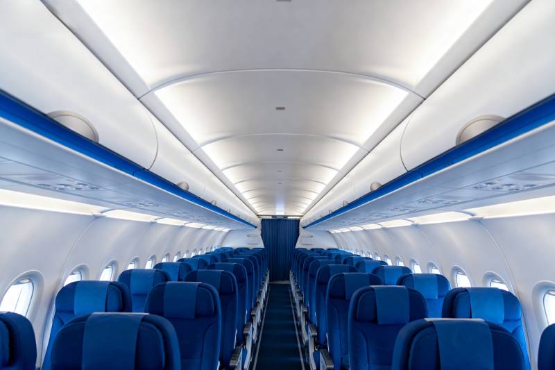 飞机客舱内部景象图片
