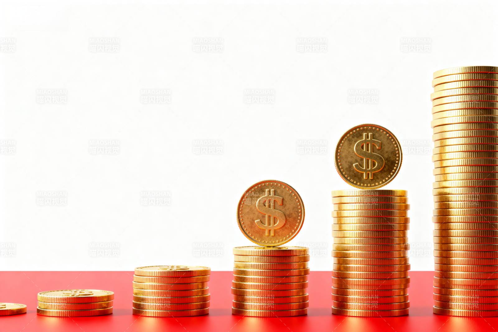 金币堆叠成长阶梯图片