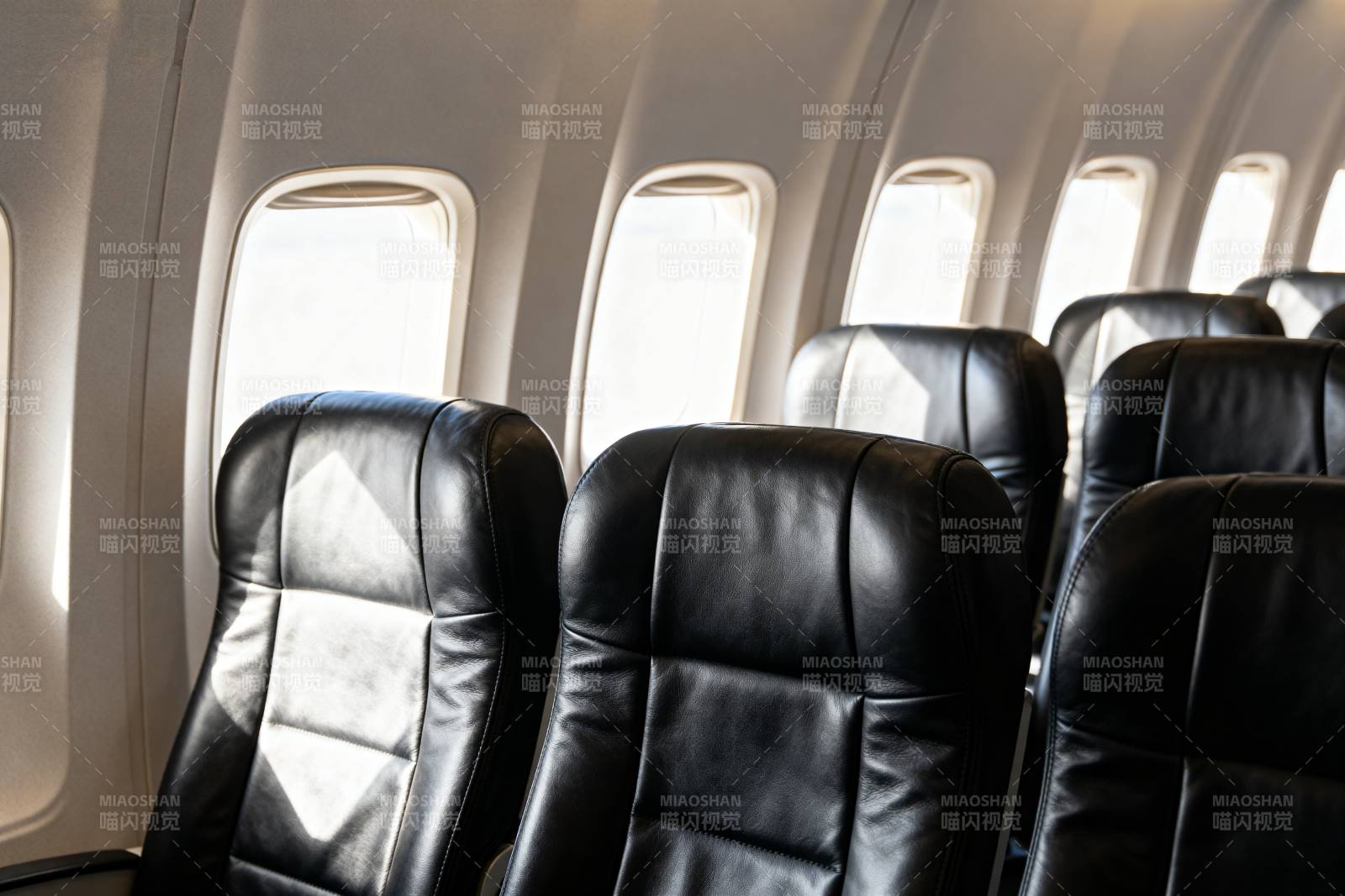 飞机客舱座椅图片