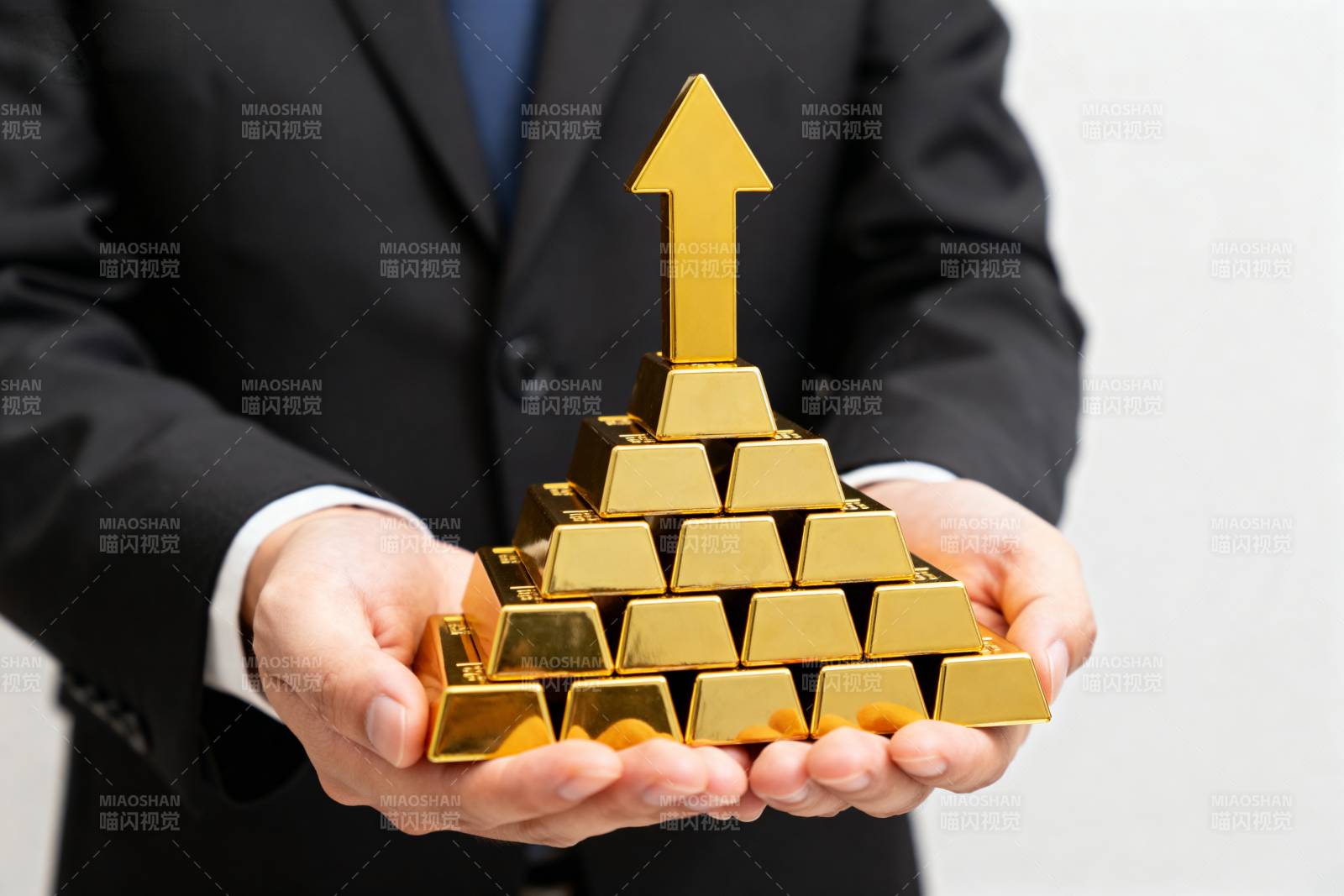 金条金字塔图片