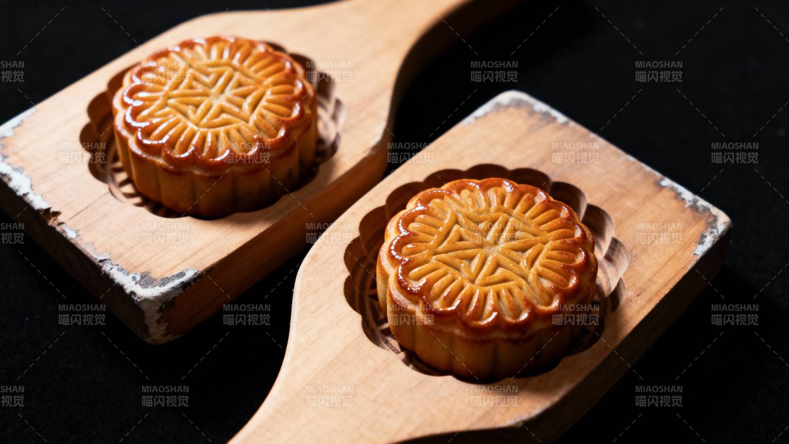 金黄月饼 美味诱人图片