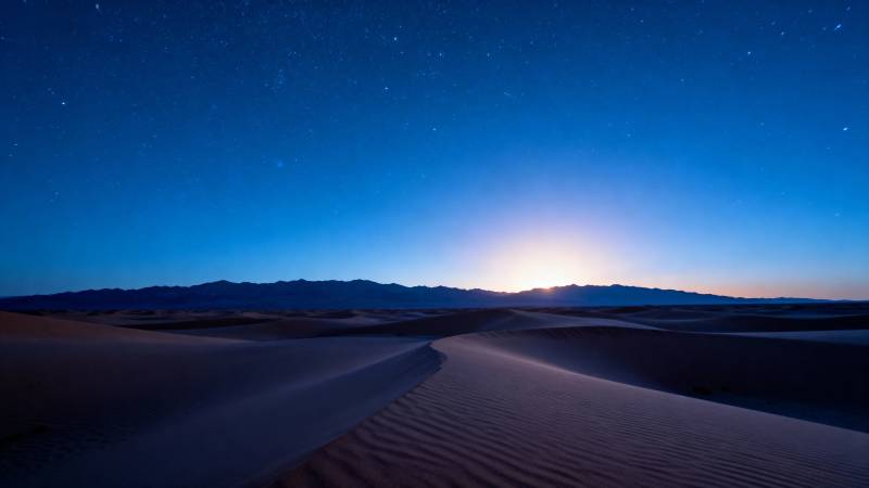 沙漠夜空星辰璀璨图片