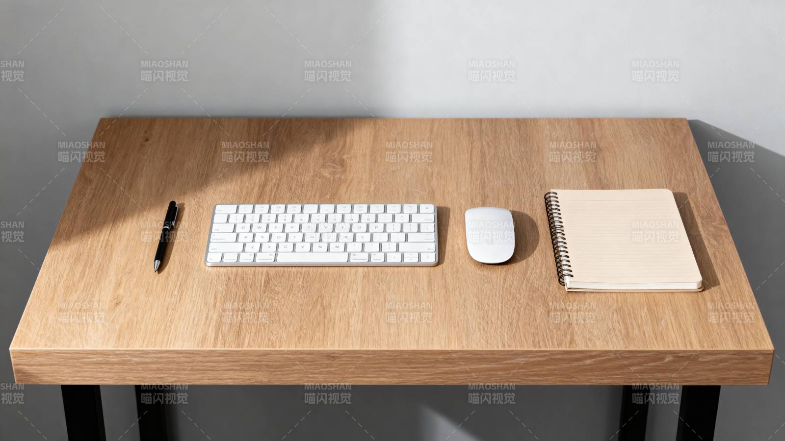 简约办公桌面图片