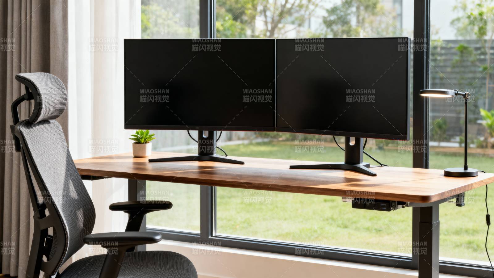 双屏办公桌椅图片