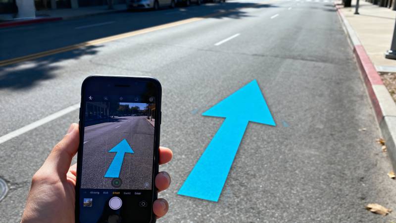 手机导航指路前行图片