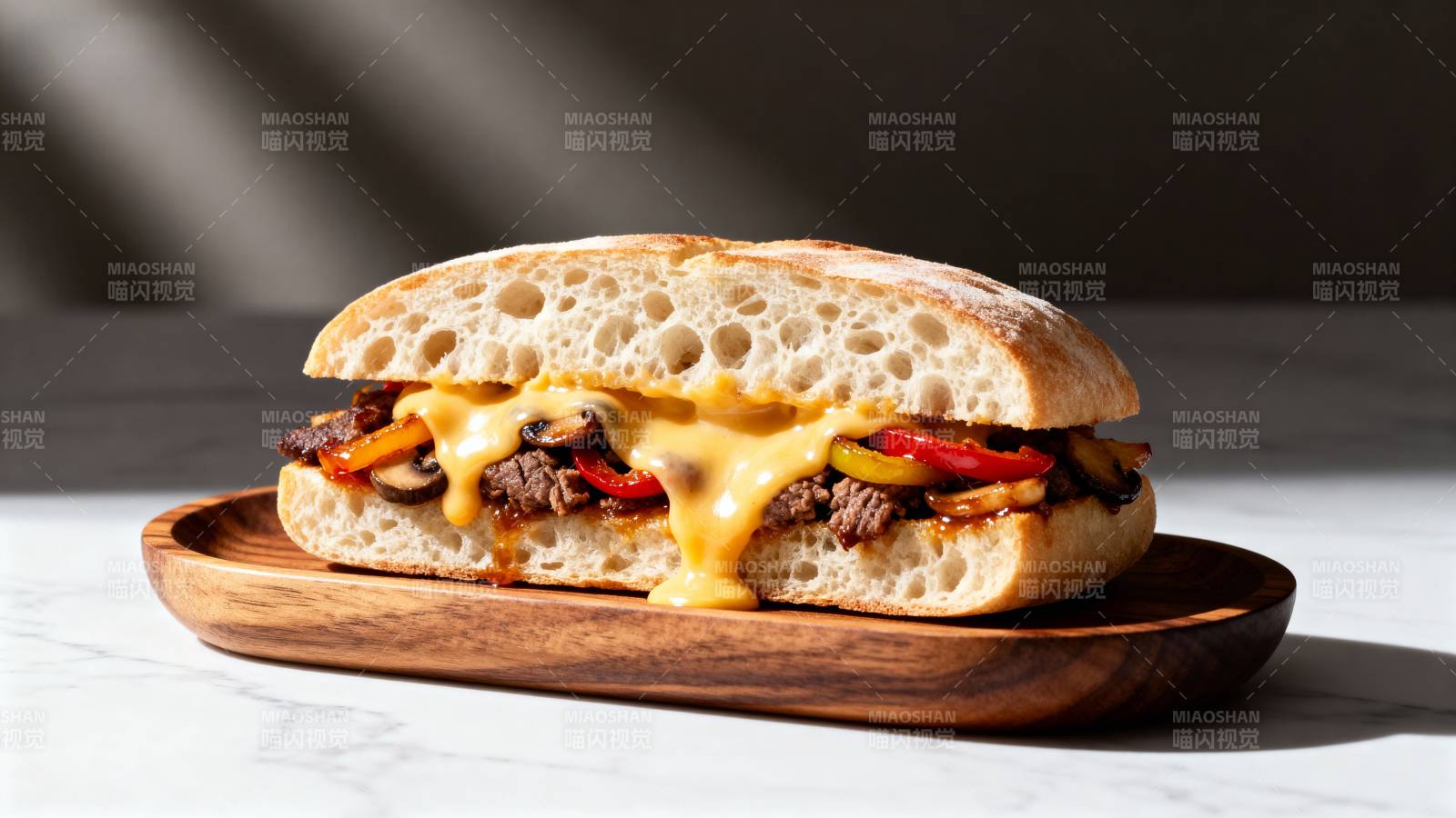 美味牛肉芝士三明治图片