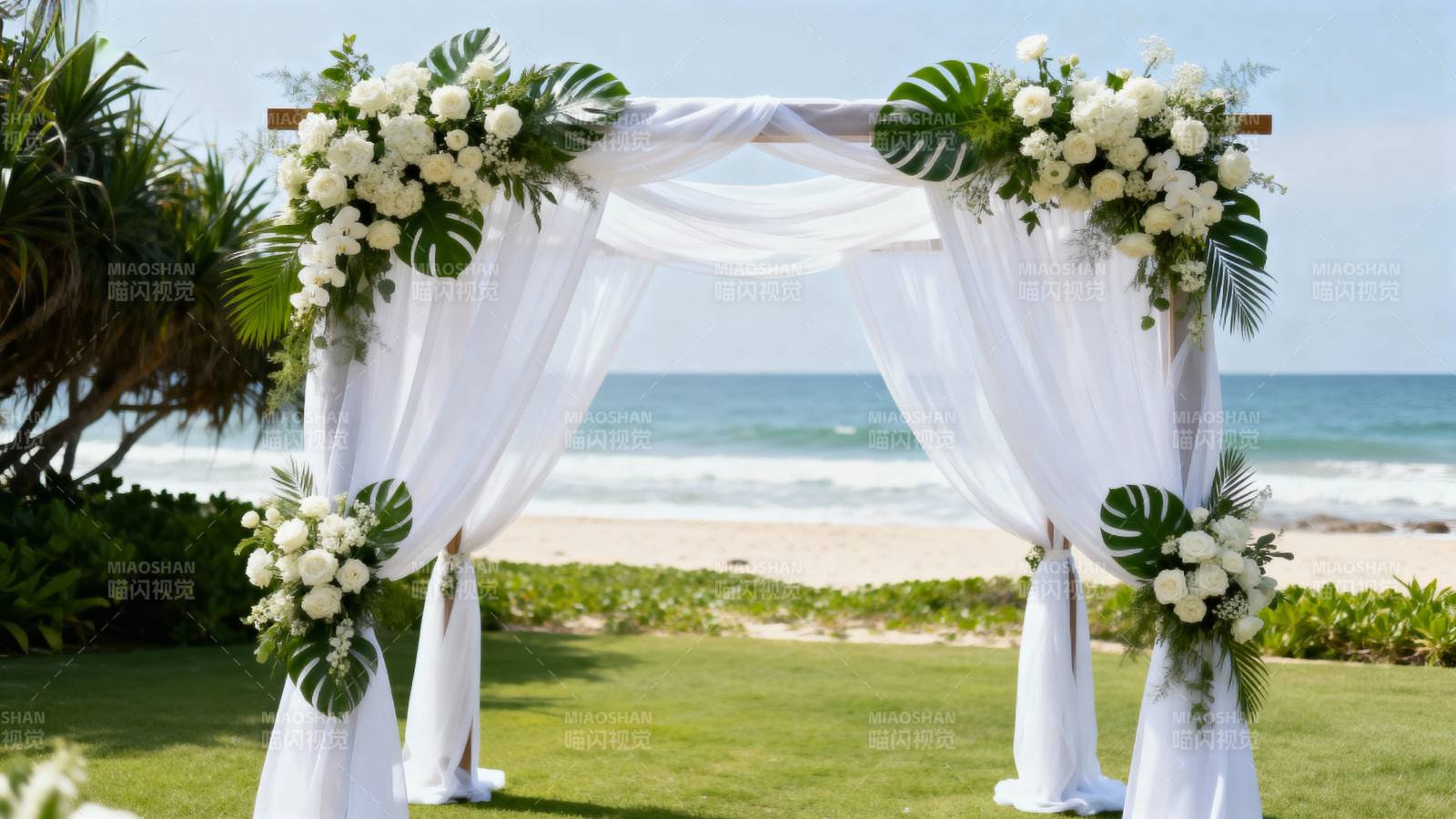 海边婚礼花拱门图片