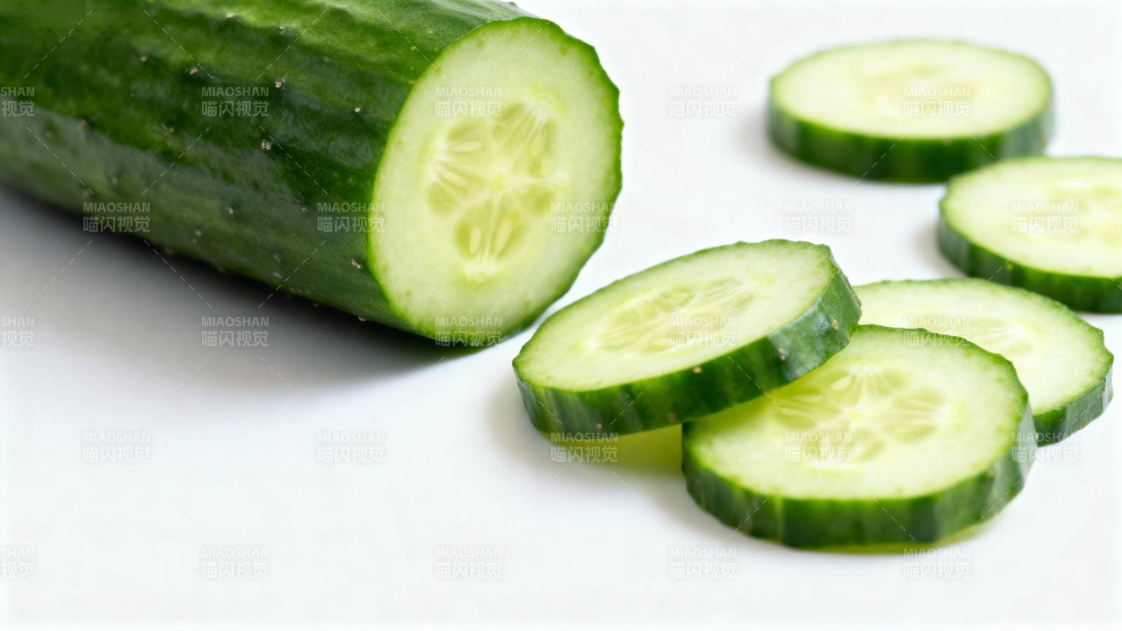 新鲜黄瓜切片图片