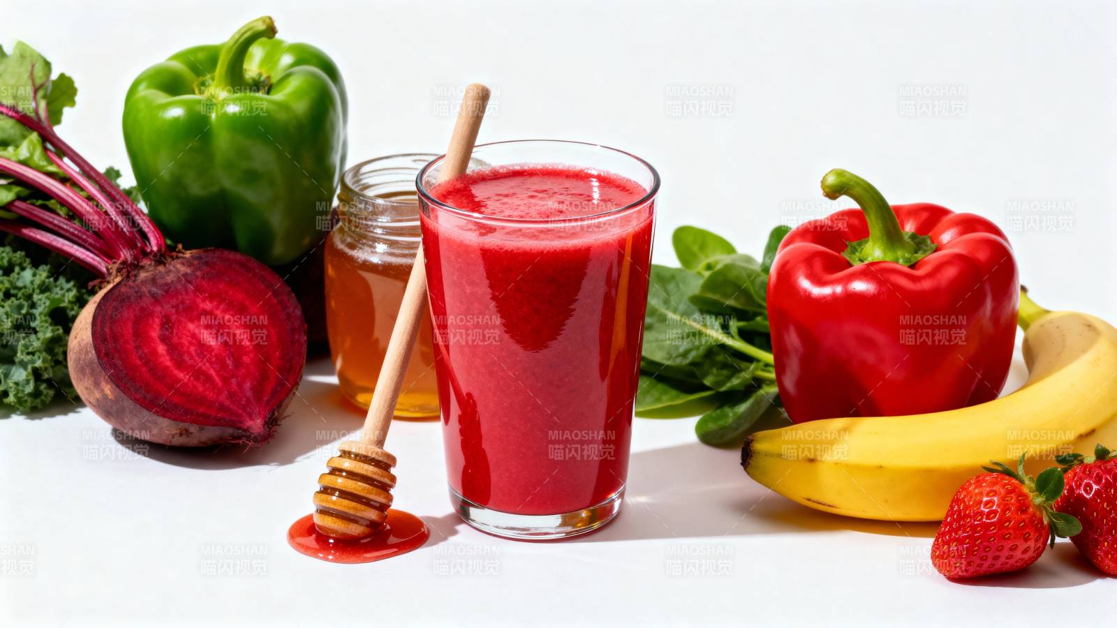 鲜红果蔬汁图片