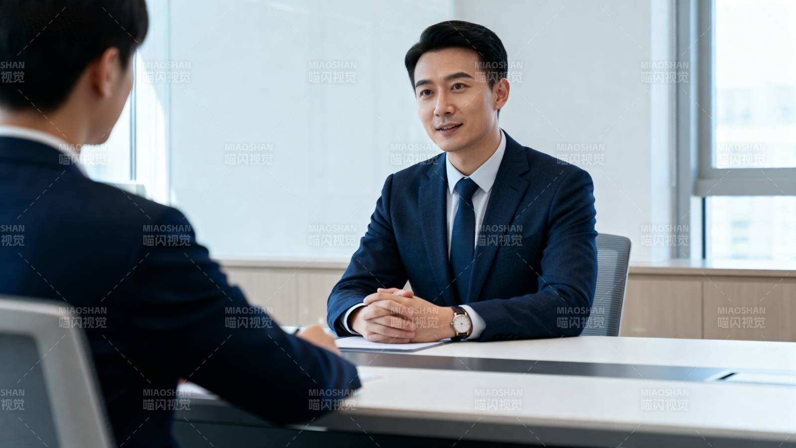 商务会谈场景图片