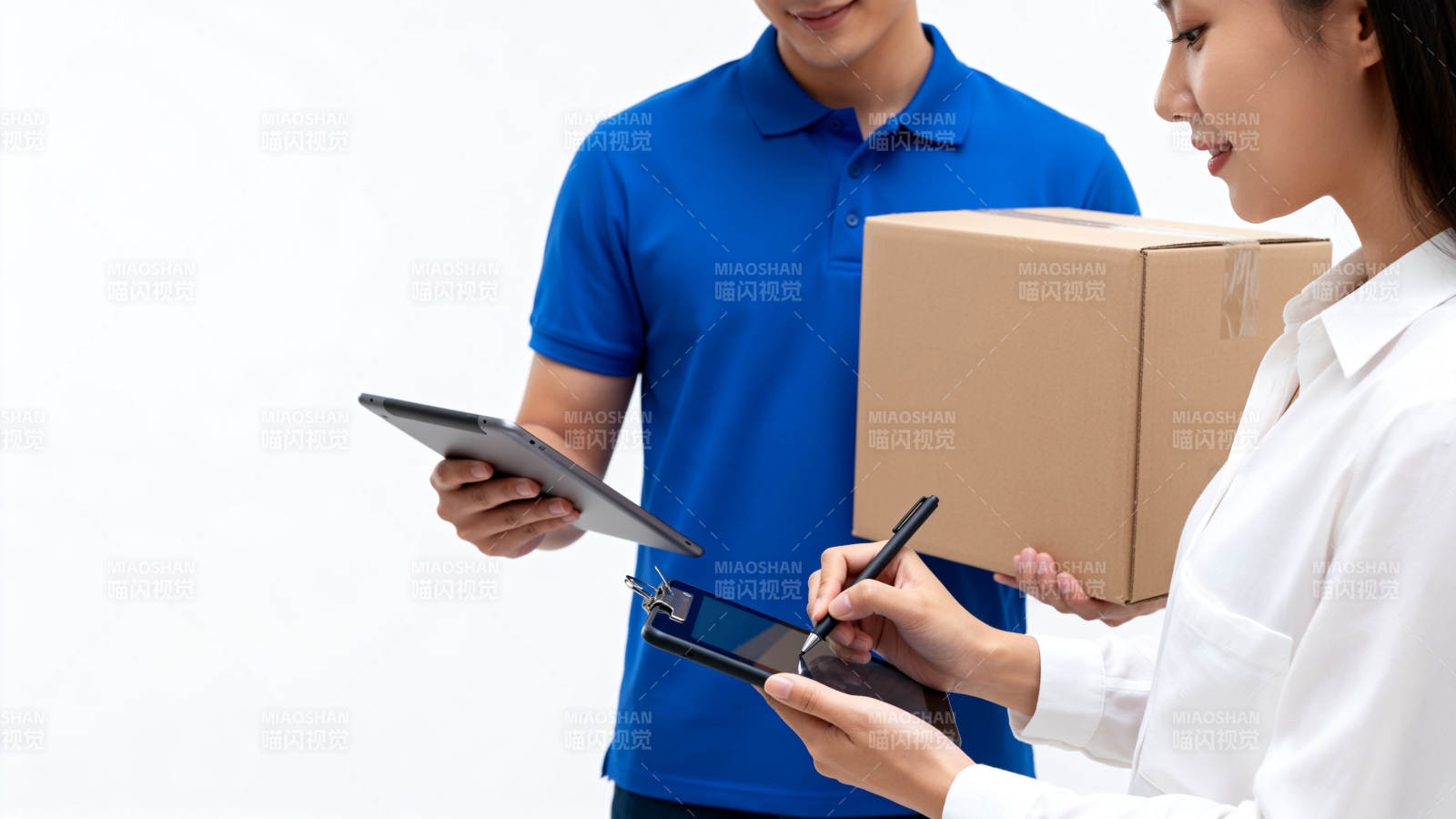 快递交接现场图片