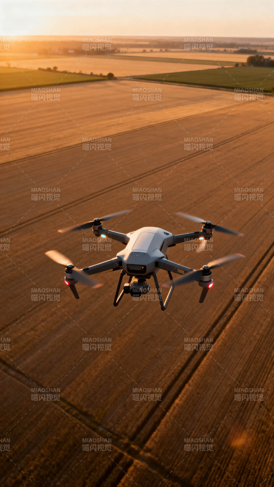 无人机航拍田野图片