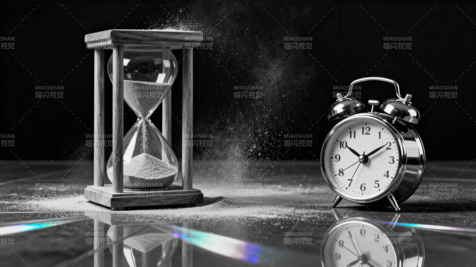 时光流转 沙漏与钟表图片