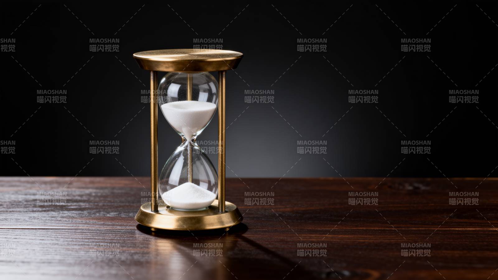 沙漏静置时光图片