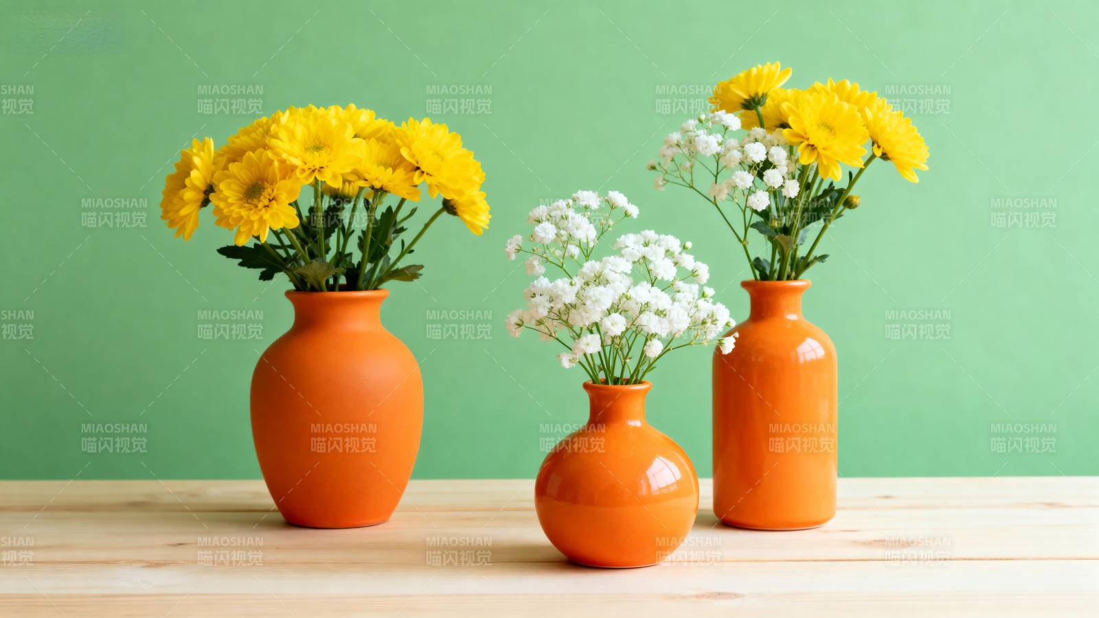 橙瓶黄白花图片