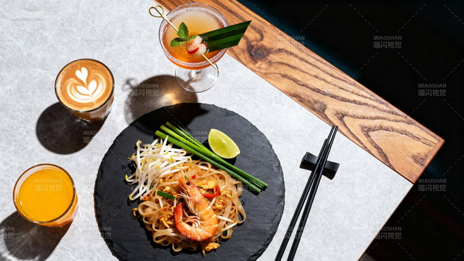 美食与饮品搭配图片