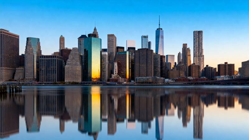 纽约天际线倒影图片