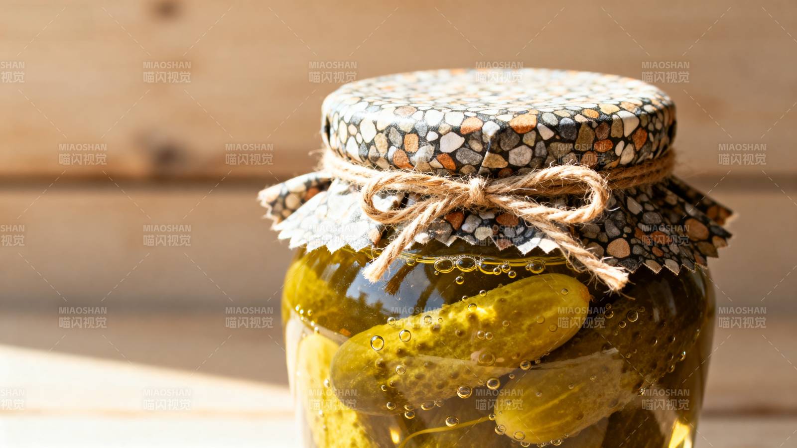 自制泡菜罐头图片