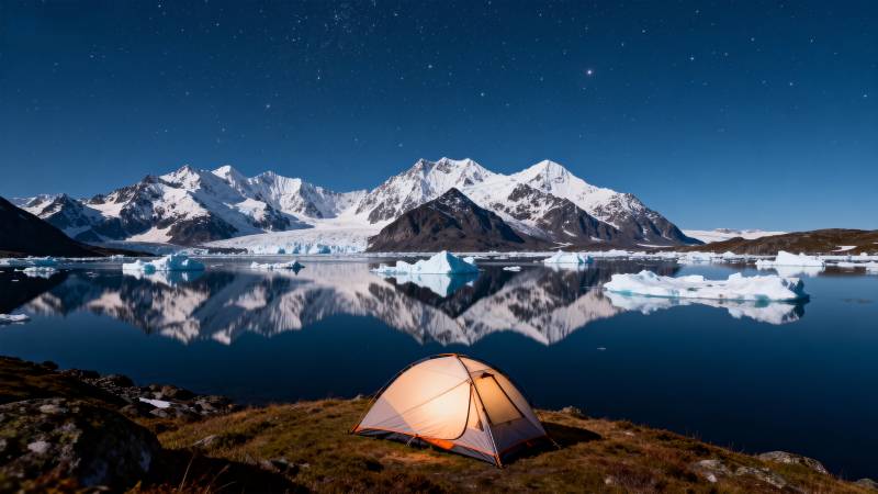 星空下的冰湖露营图片