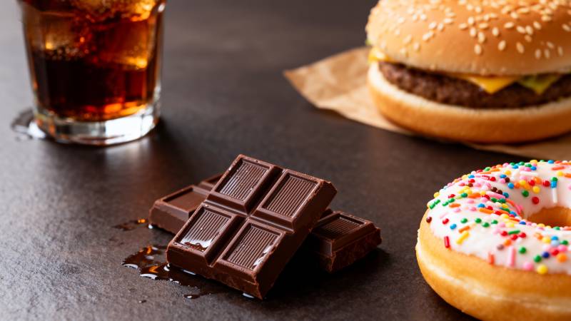 甜食与汉堡的诱惑图片