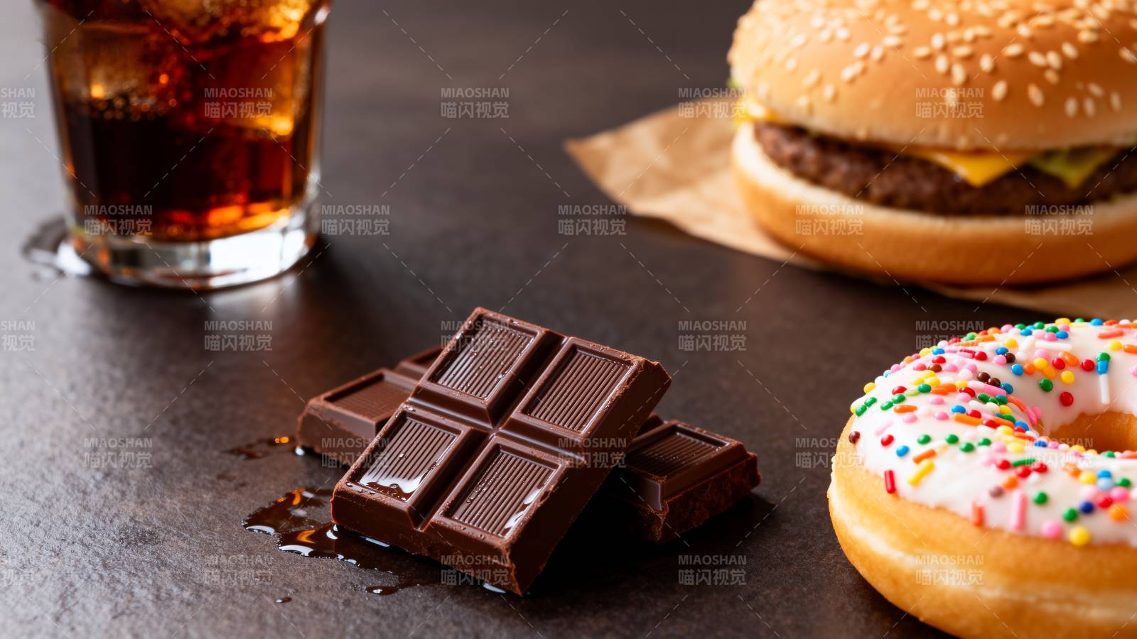 甜食与汉堡的诱惑图片