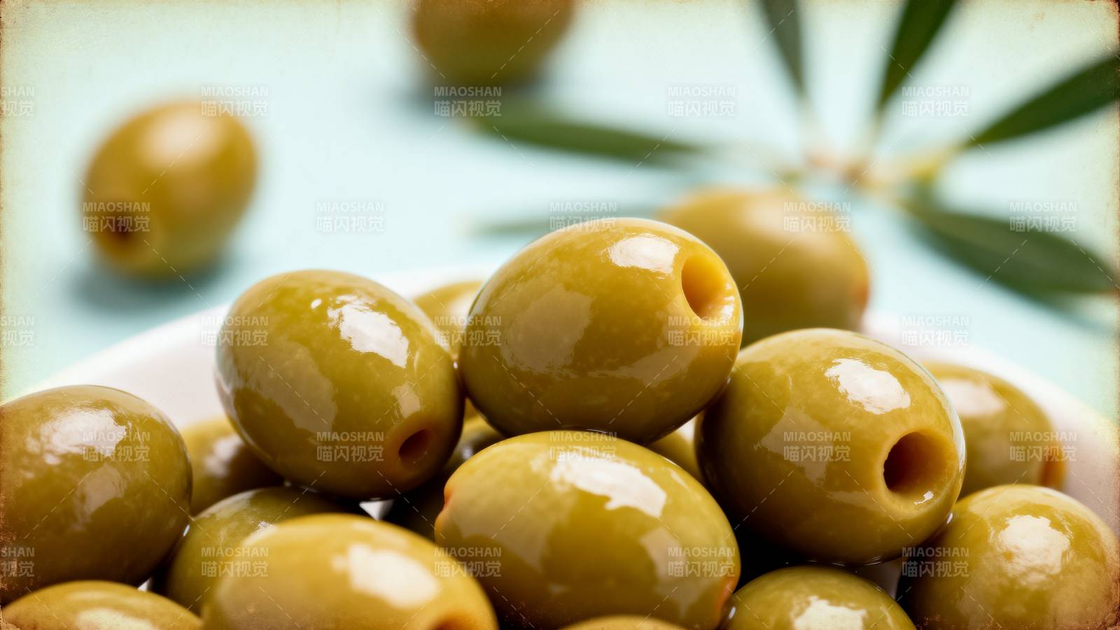 青橄榄特写图片