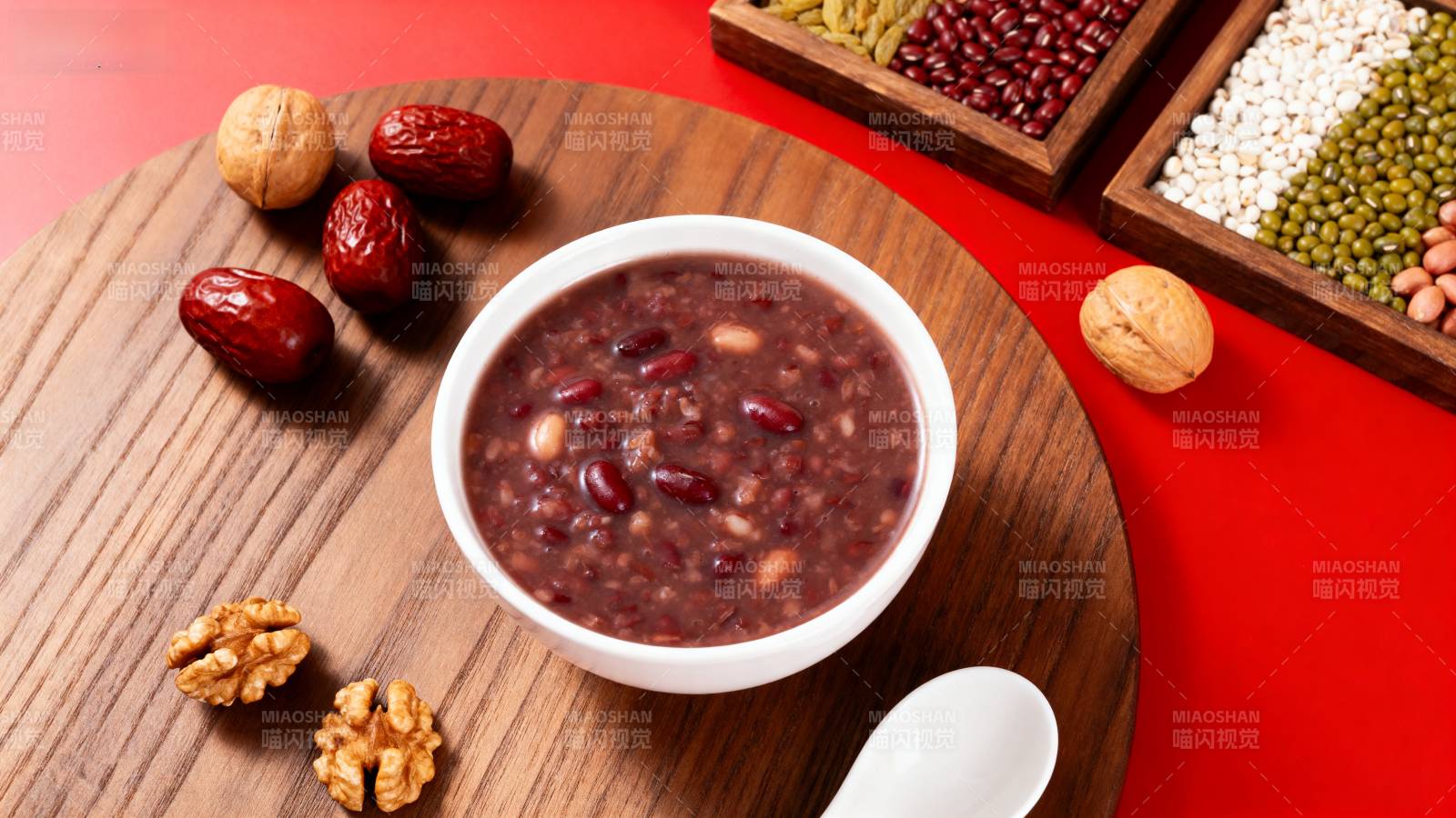八宝粥配坚果果仁图片