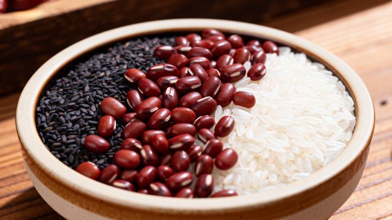 三色杂粮饭图片