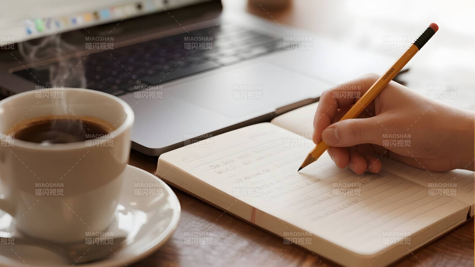 咖啡相伴 笔耕不辍图片