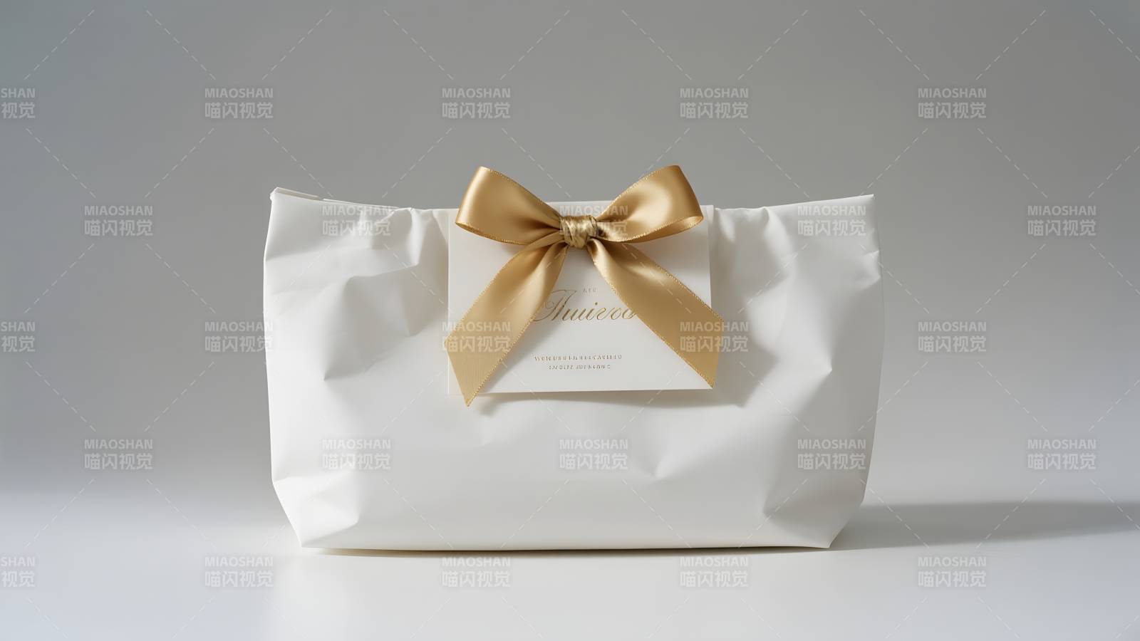 金色丝带礼盒图片