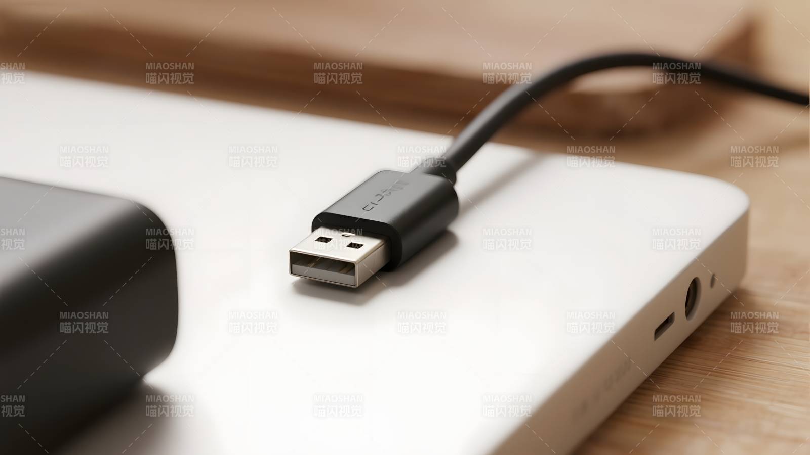 USB线连接设备图片