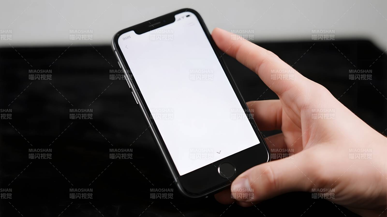 手持智能手机展示图片