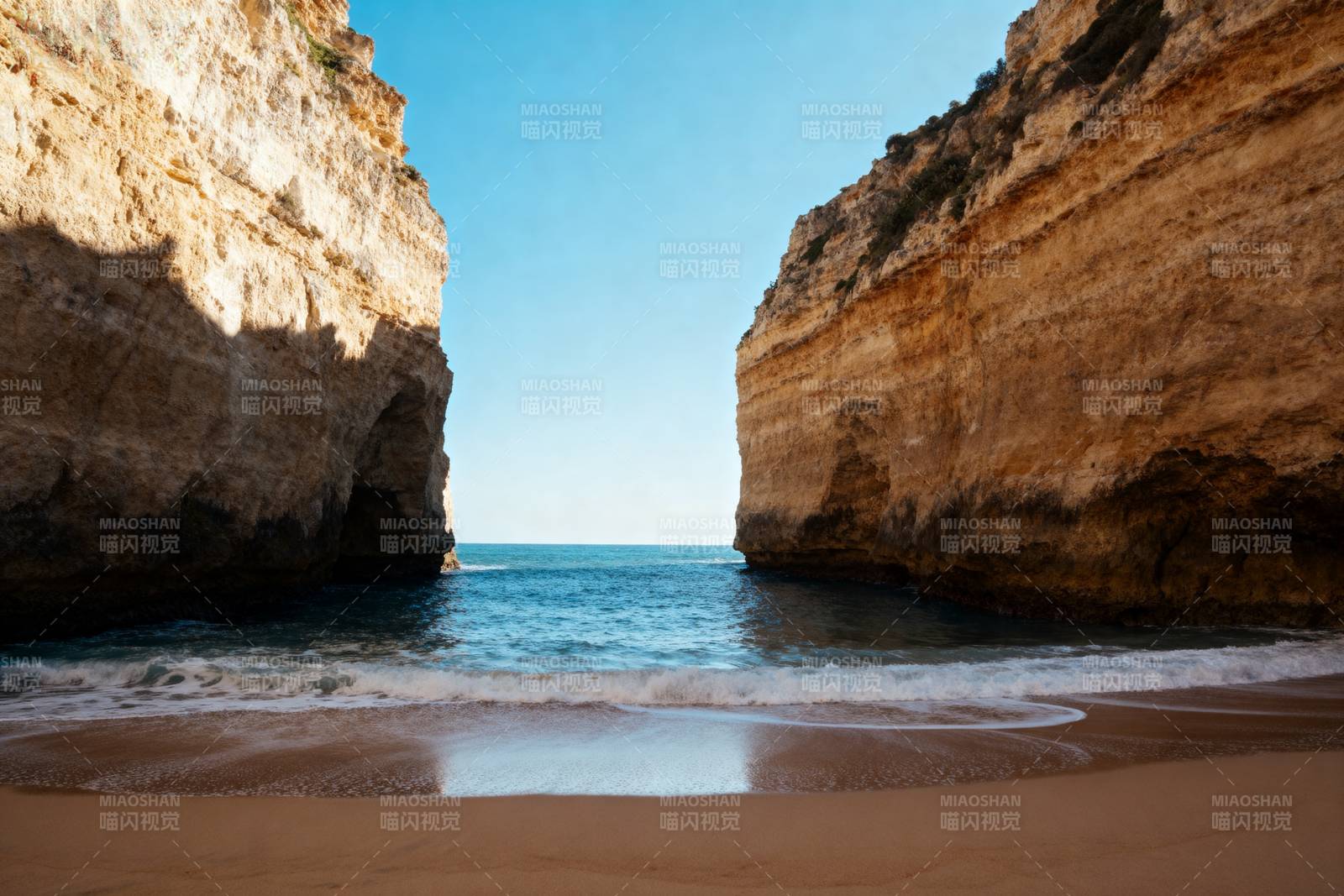 悬崖海滩美景图片