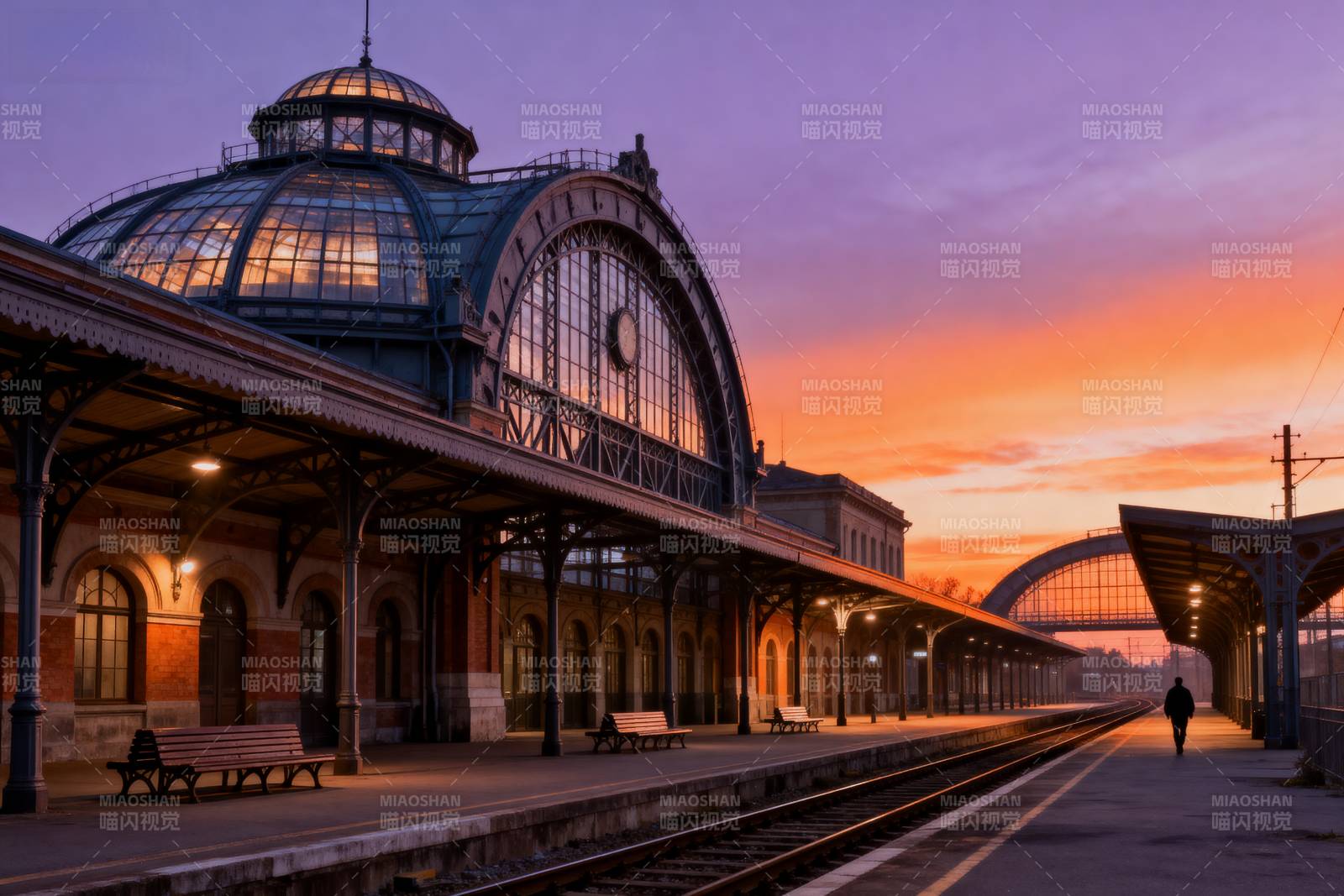 车站黄昏美景图片