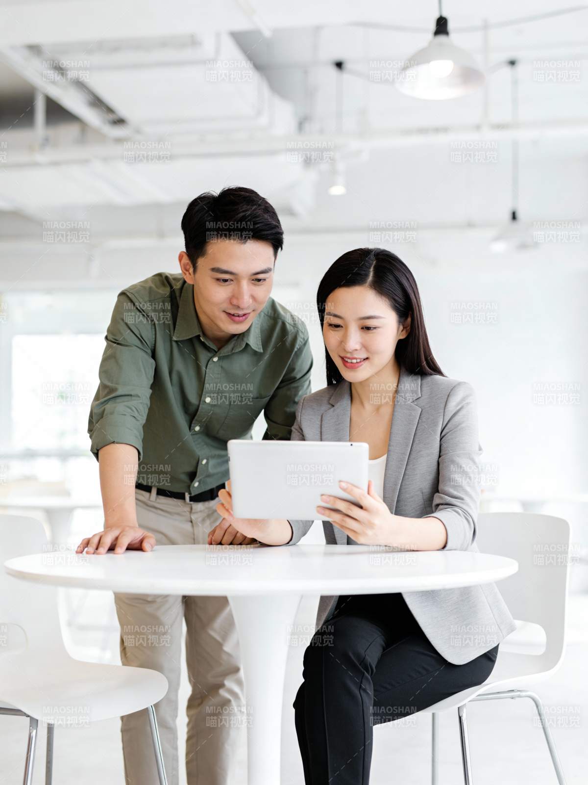 职场协作共进图片