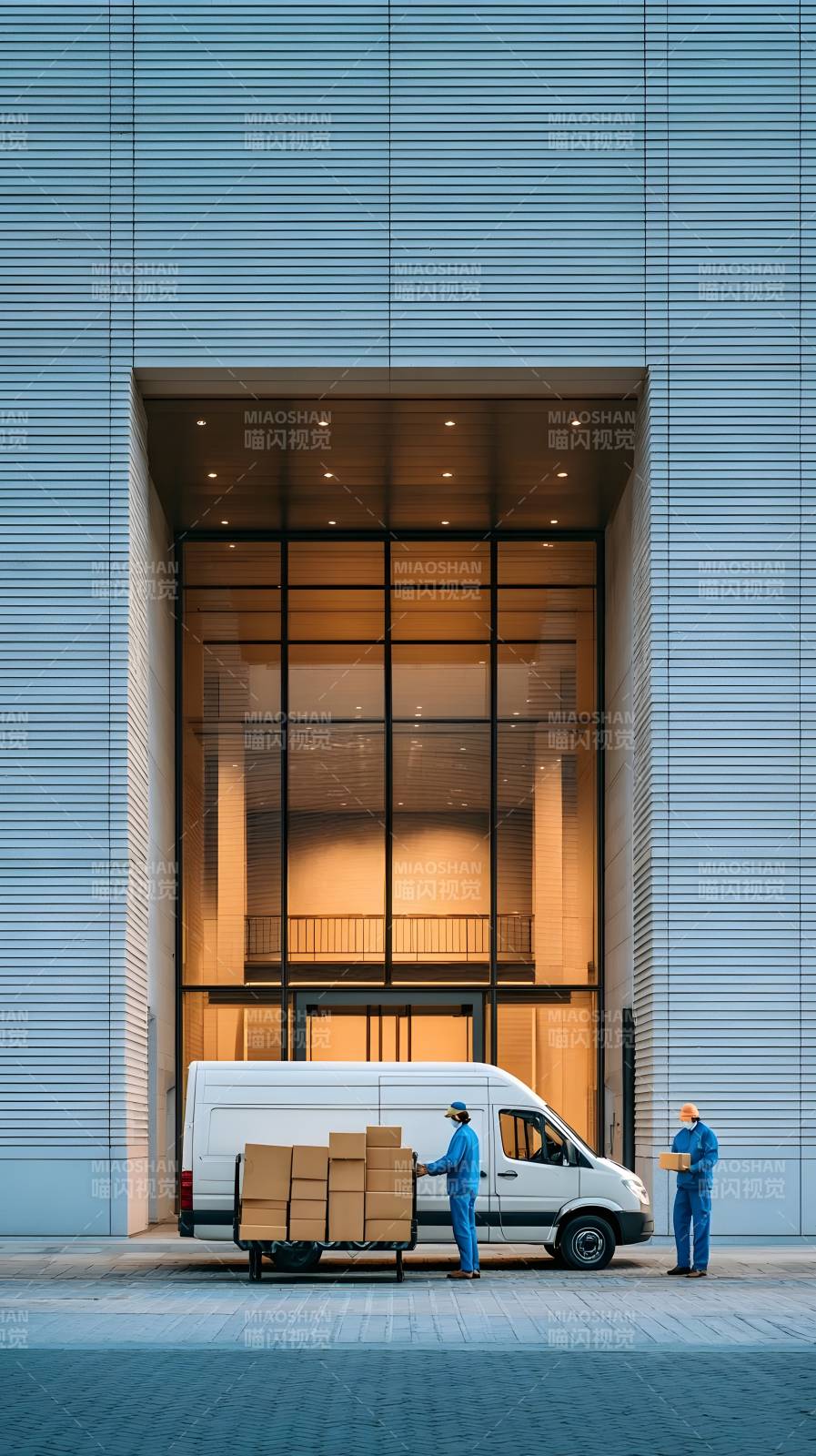 货仓装卸现场图片