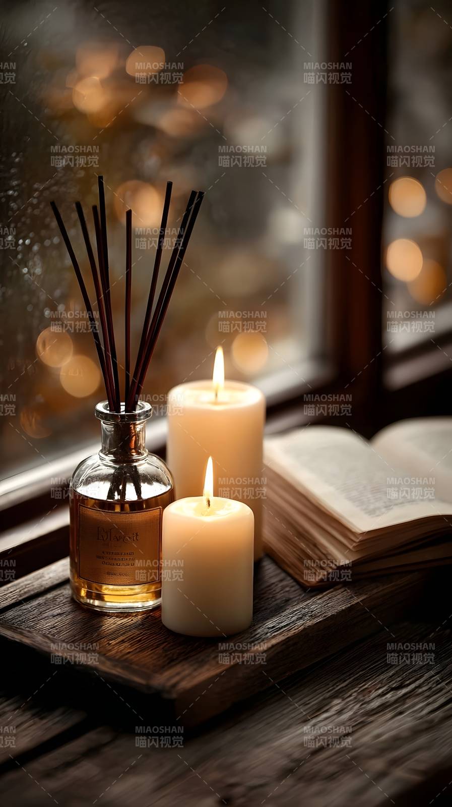 窗边静谧时光图片