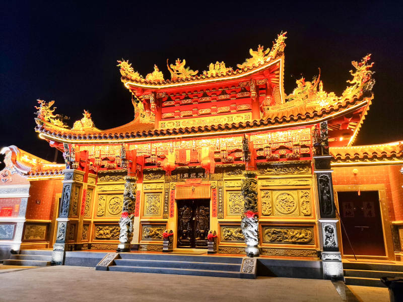 夜色中的古庙辉煌图片