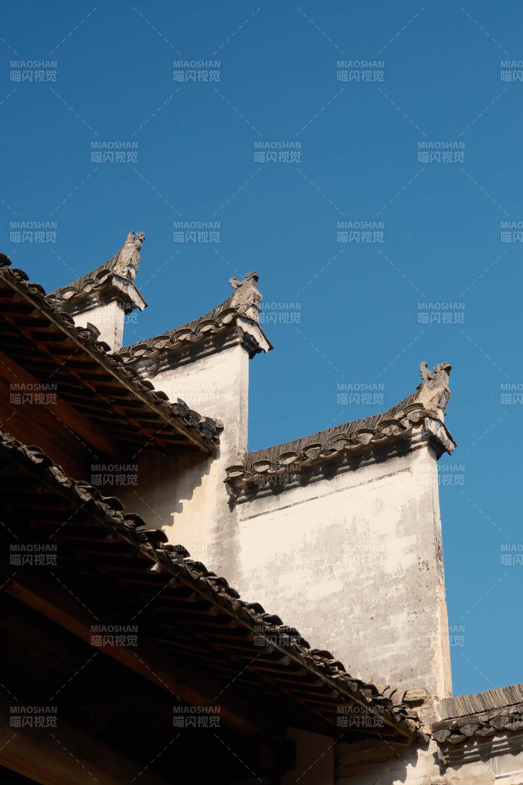 呈坎徽派屋檐翘角图片