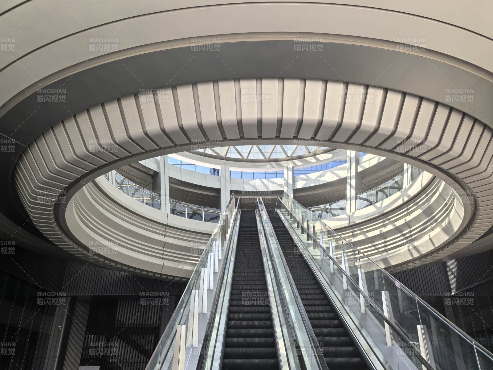 阿里巴巴总部飞碟现代建筑图片