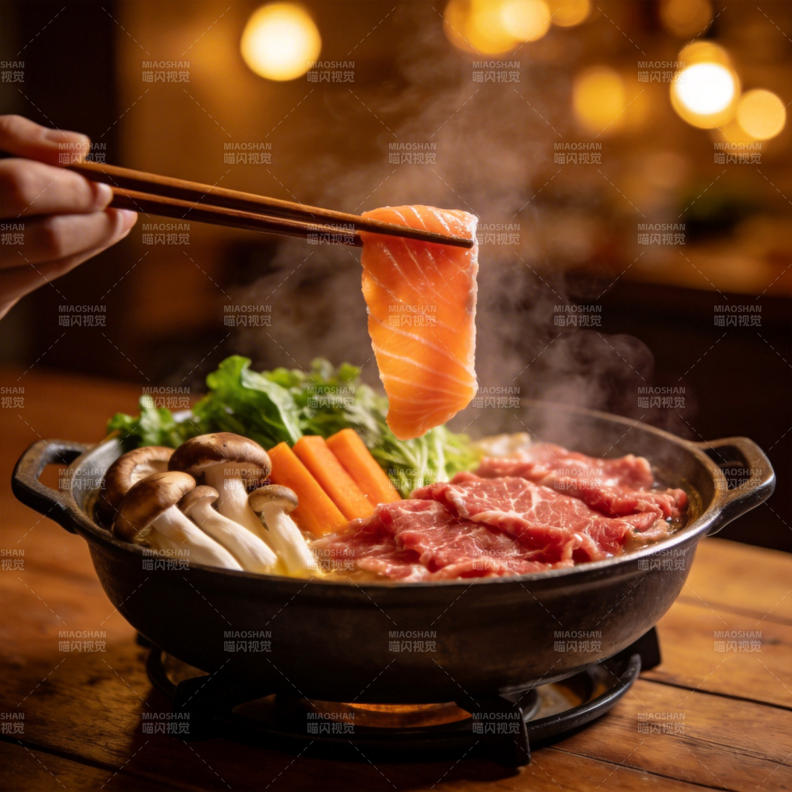 热气腾腾的火锅宴图片