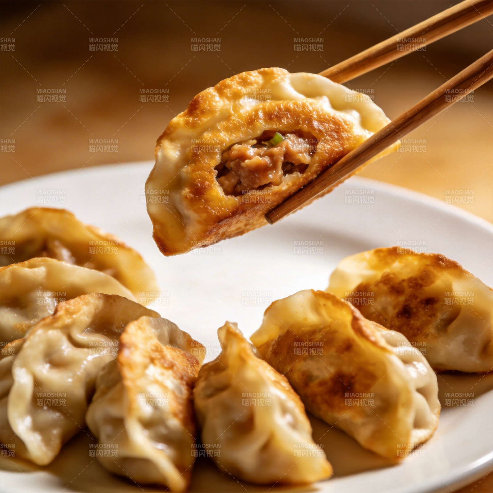 煎饺美味诱人图片