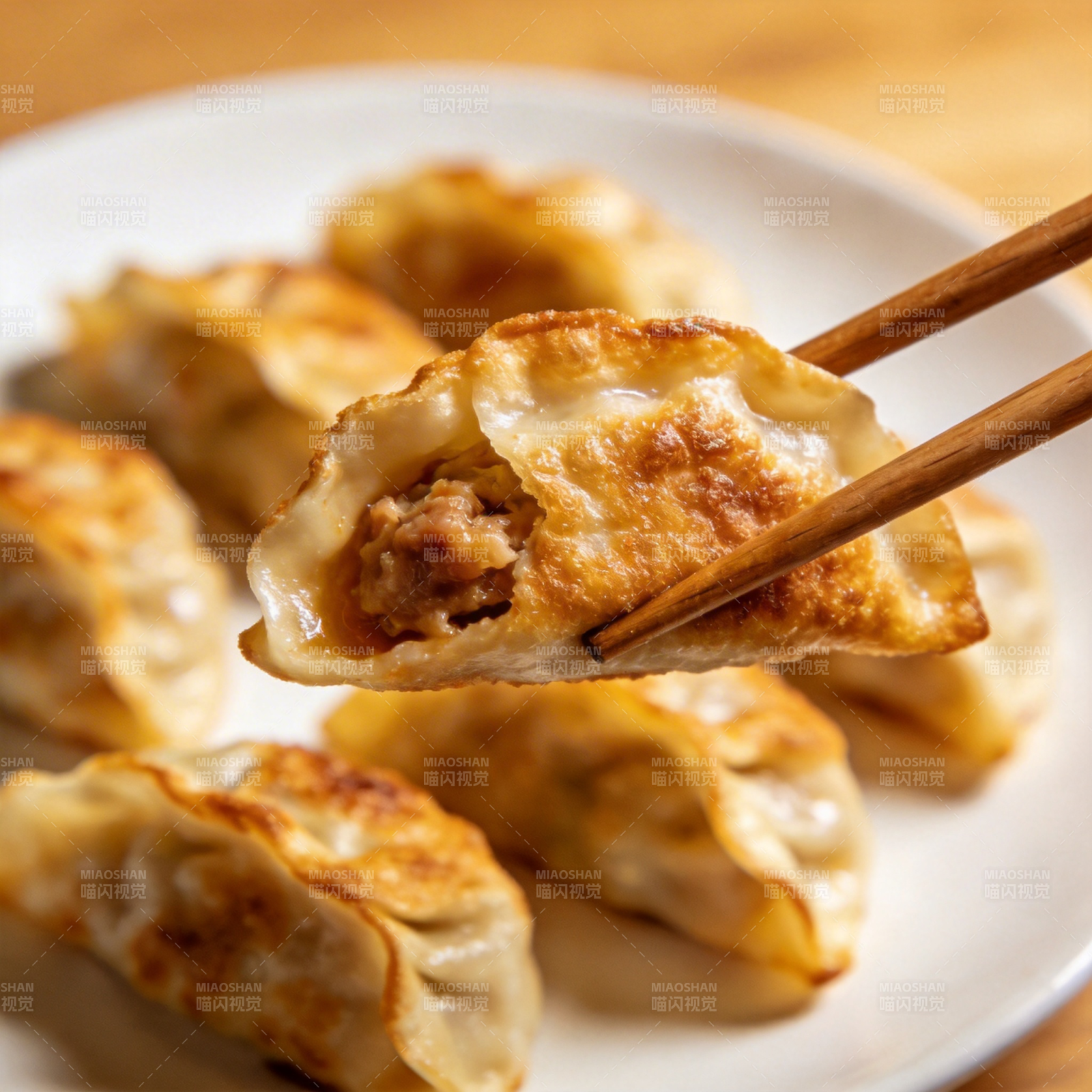 金黄煎饺 美味诱人图片