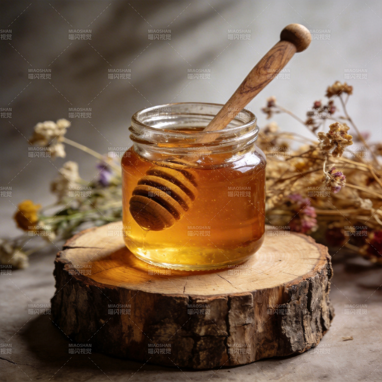 蜂蜜木勺静物图片