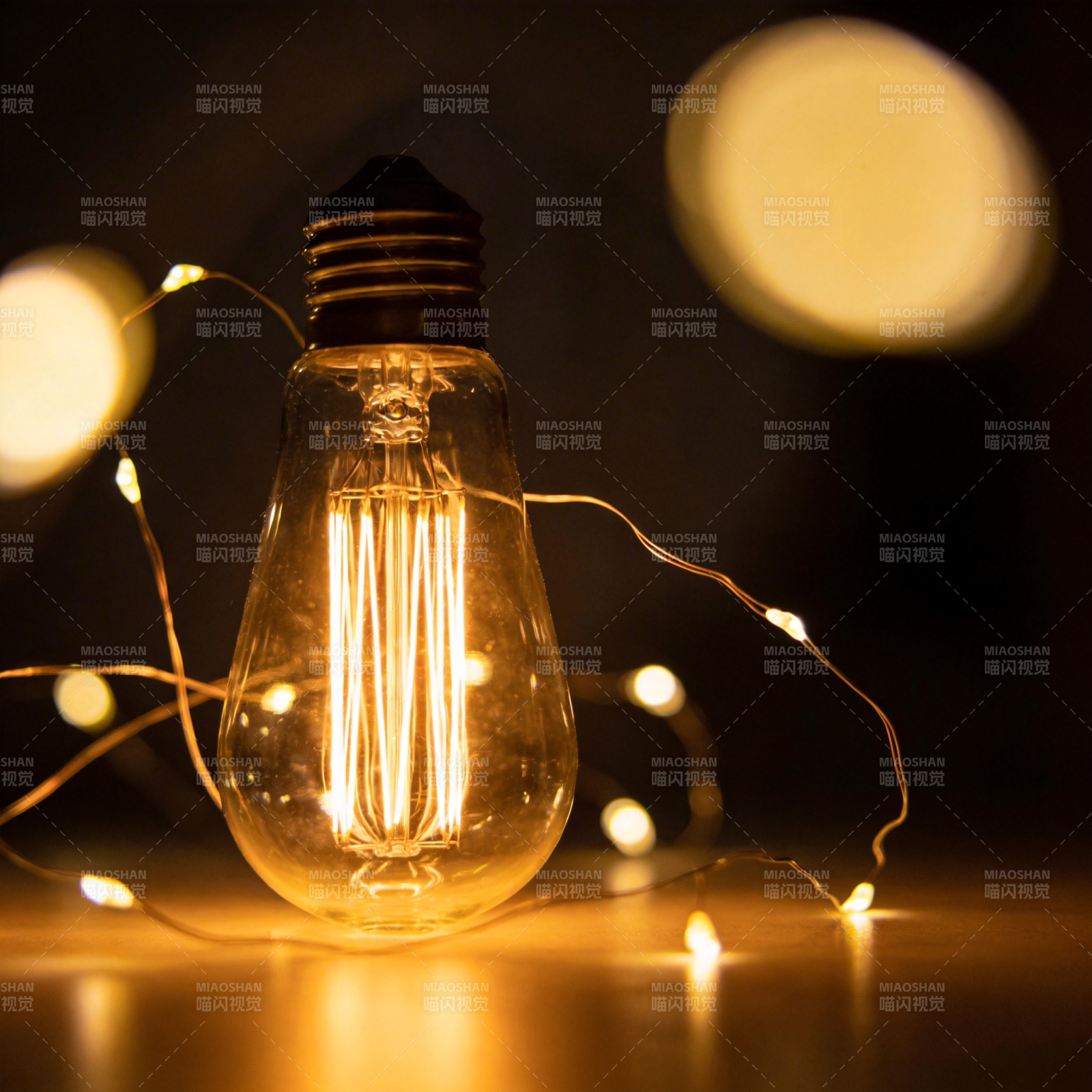 暖光灯泡与串灯图片