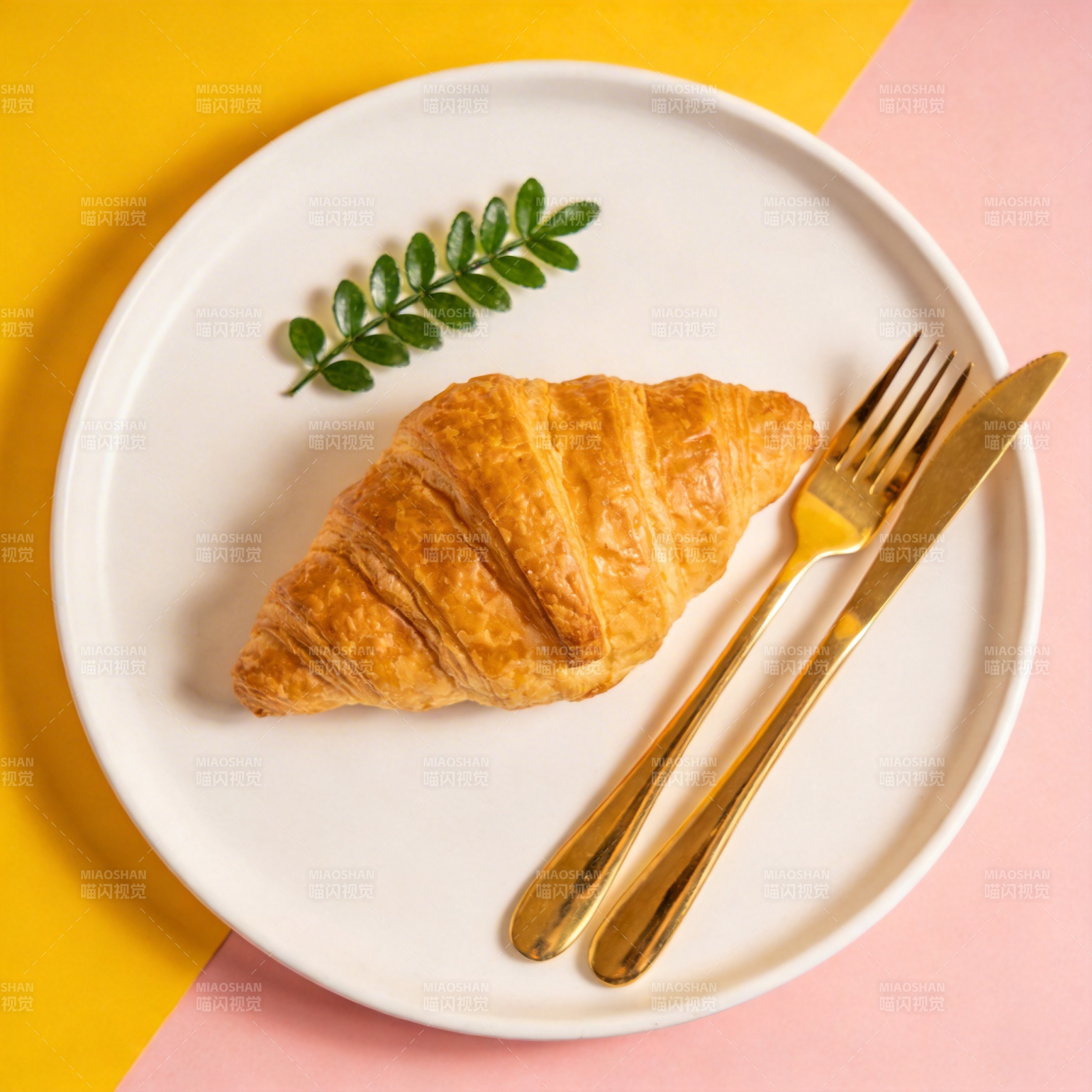 金叉伴酥香可颂图片